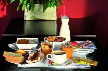 Petit-Déjeuner - initial by balladins Lyon / Chanas