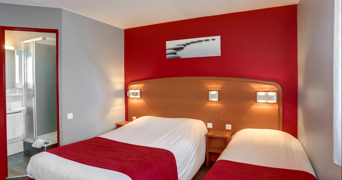 Chambre Triple - Hôtel initial Amiens / Longueau by balladins