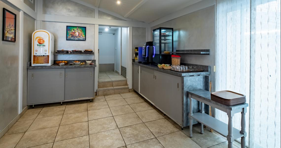 Hotel de la gare chateauroux - buffet pdj 2