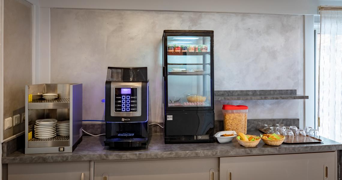 Hotel de la gare chateauroux - buffet pdj 4