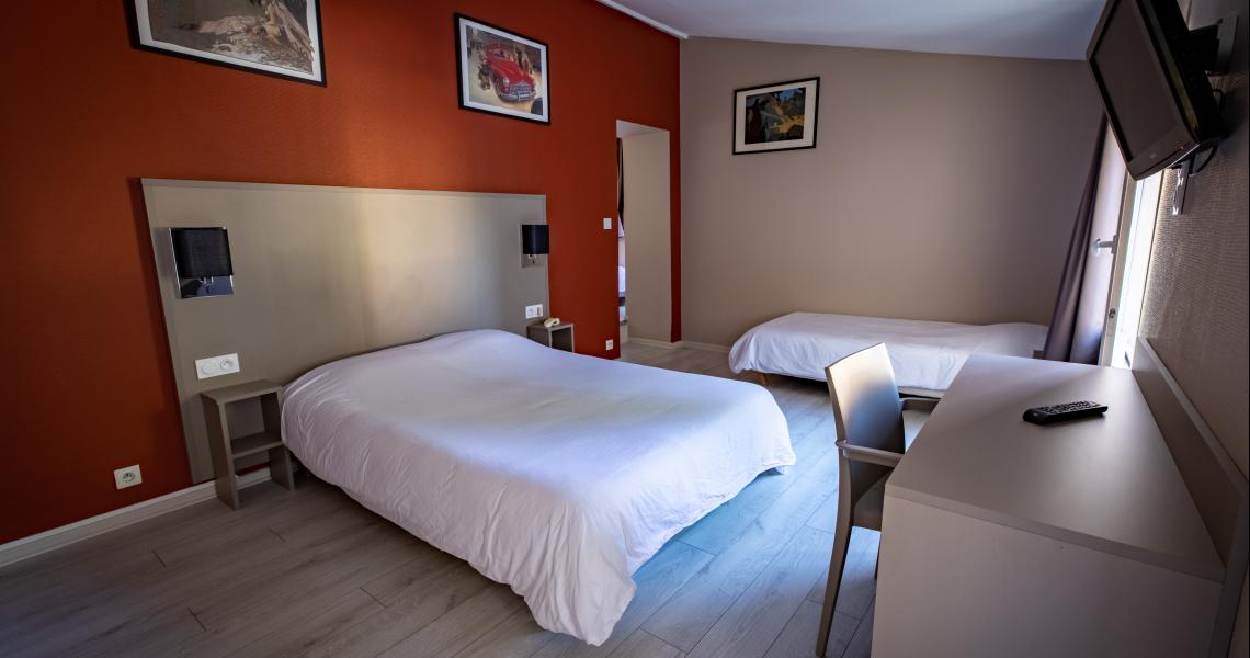 Hotel de la gare chateauroux - chambre triple 1-2
