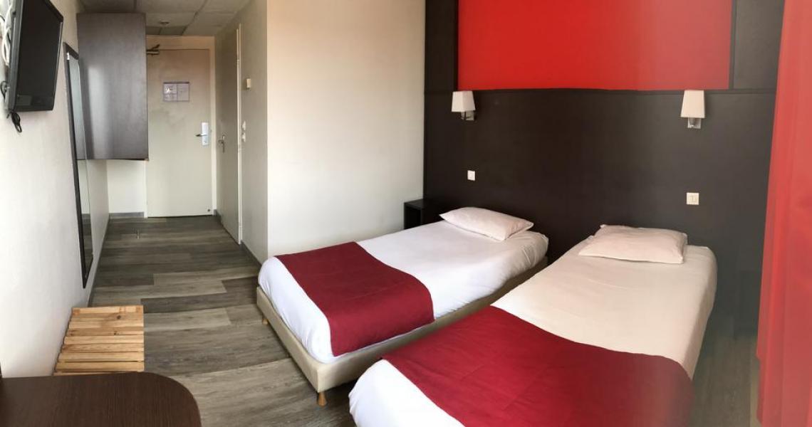 Chambre twin - initial by balladins dijon nord