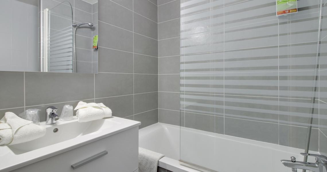 Salle de Bains - authentic by balladins - Dijon / Marsannay