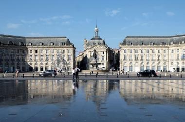 Le miroir d'eau de la place de la bourse 