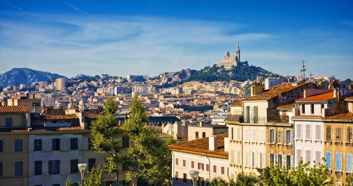 Vue sur la colline de la garde