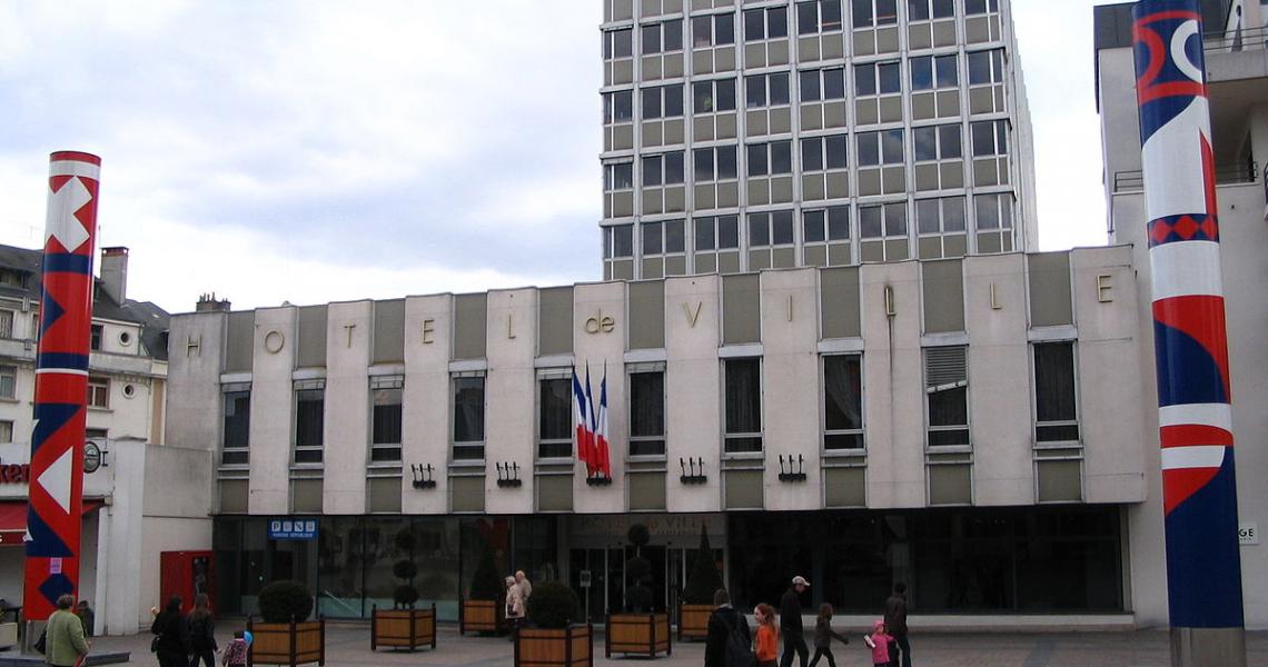 1200px-chateauroux - town hall - 1