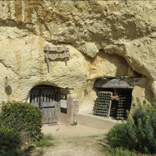 Trôo, petite cité troglodytique