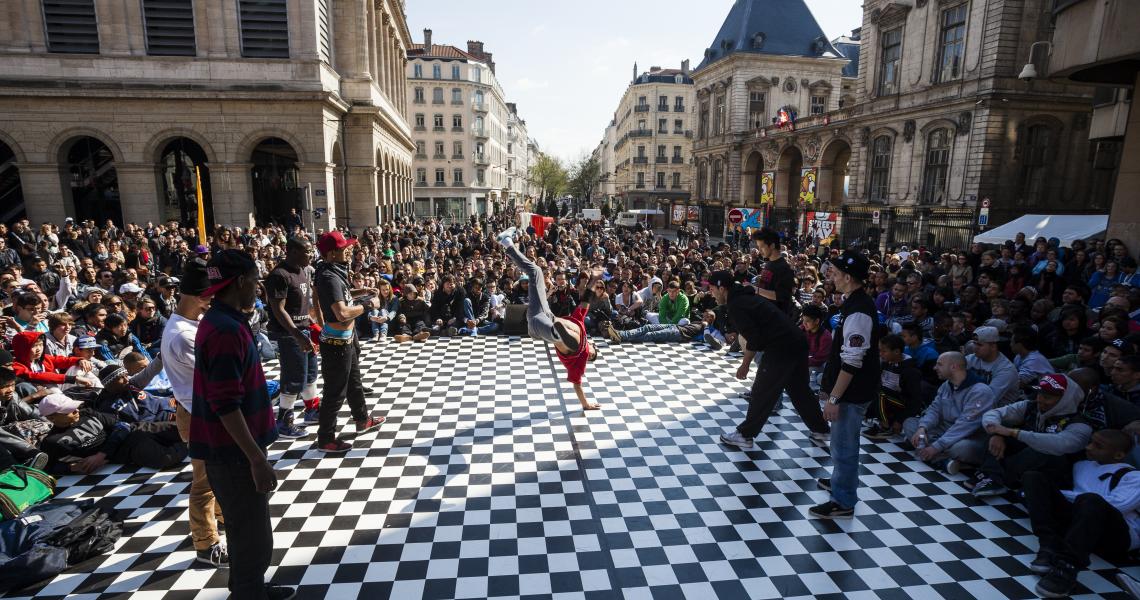 Festivités devant l'Opéra de Lyon