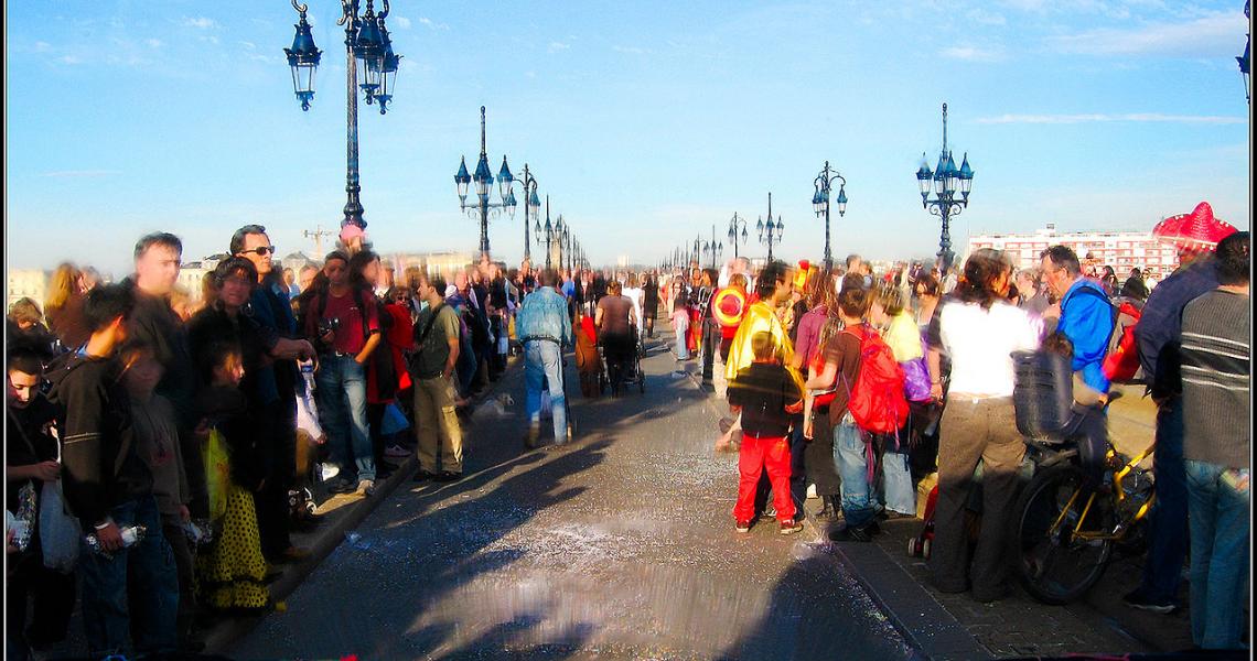 Le Carnaval des Deux Rives dans les rues de Bordeaux