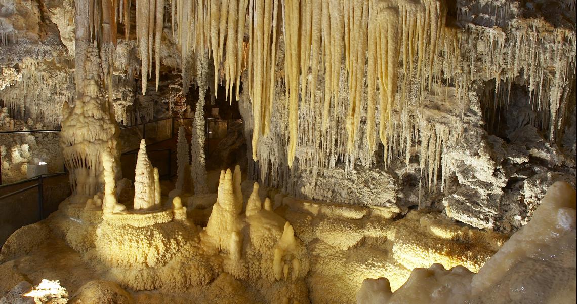 Stalactites et stalacmites