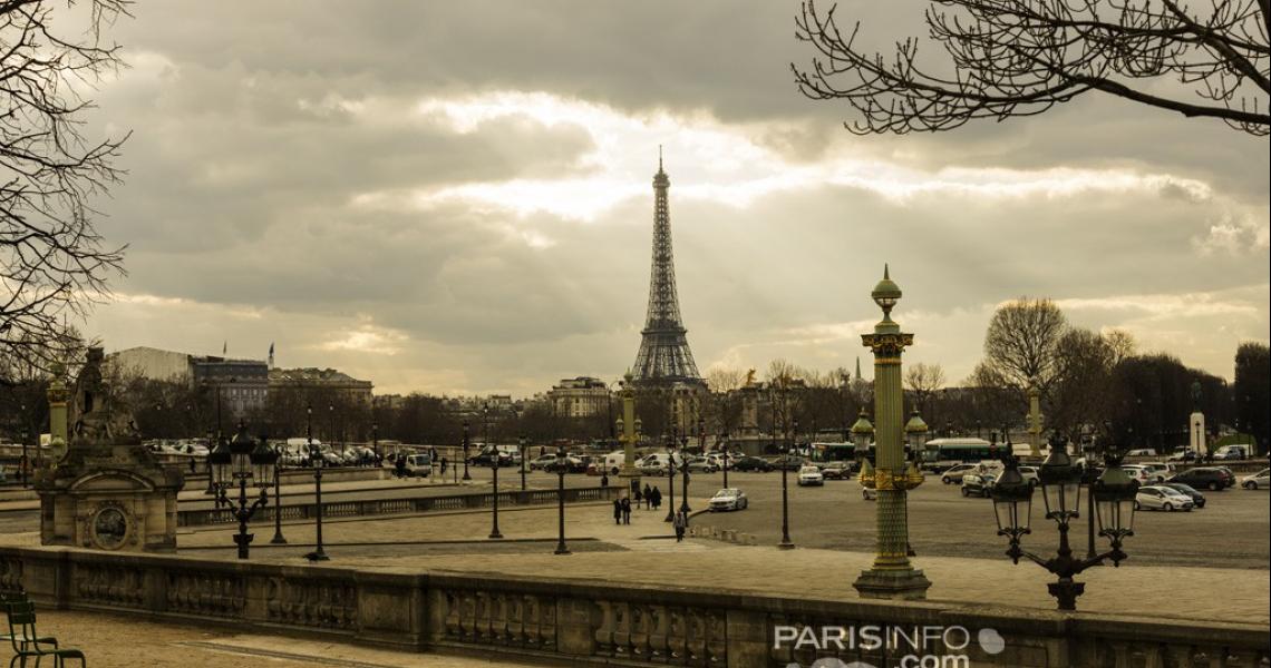 la Dame de fer dans Paris