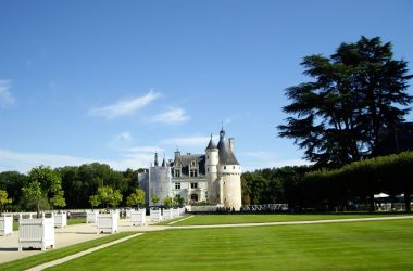 Castle-of-chenonceau-1203186-1280x960