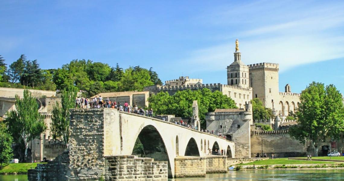 Pont d'Avignon - Crédits Photoprofi30 Shutterstock 